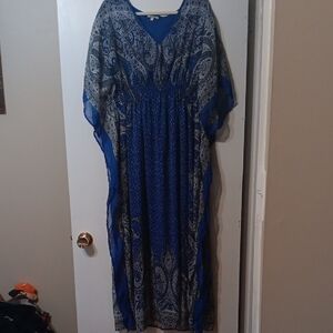 Elegant Blue Paisley Maxi Dress